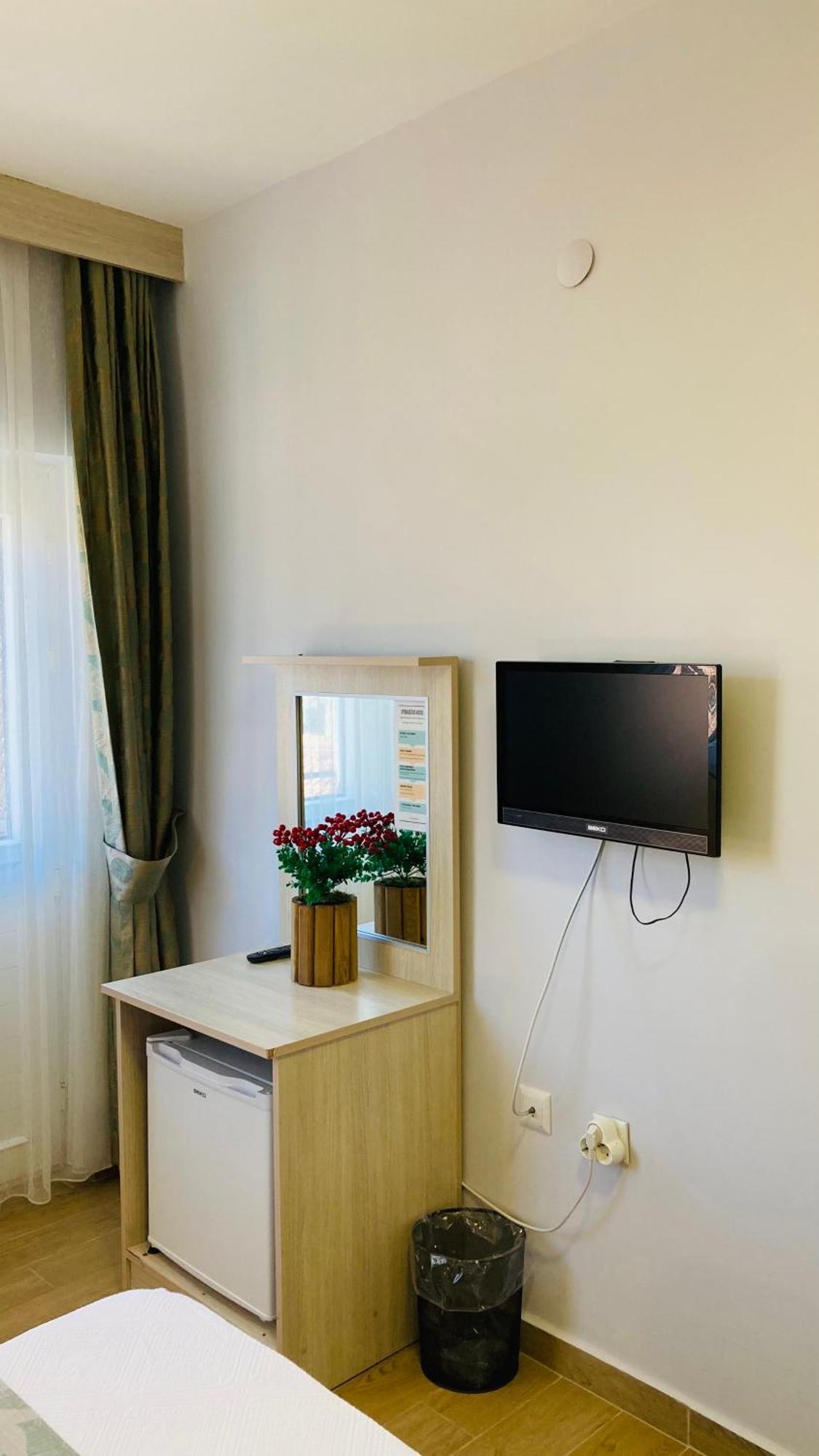 Bybassios Orhaniye Orhaniye  Luaran gambar